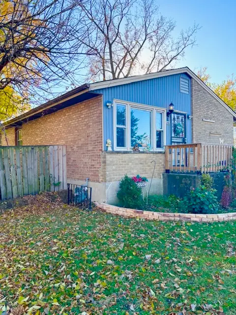 106 W 157th Street, Harvey, IL 60426 - Image #2