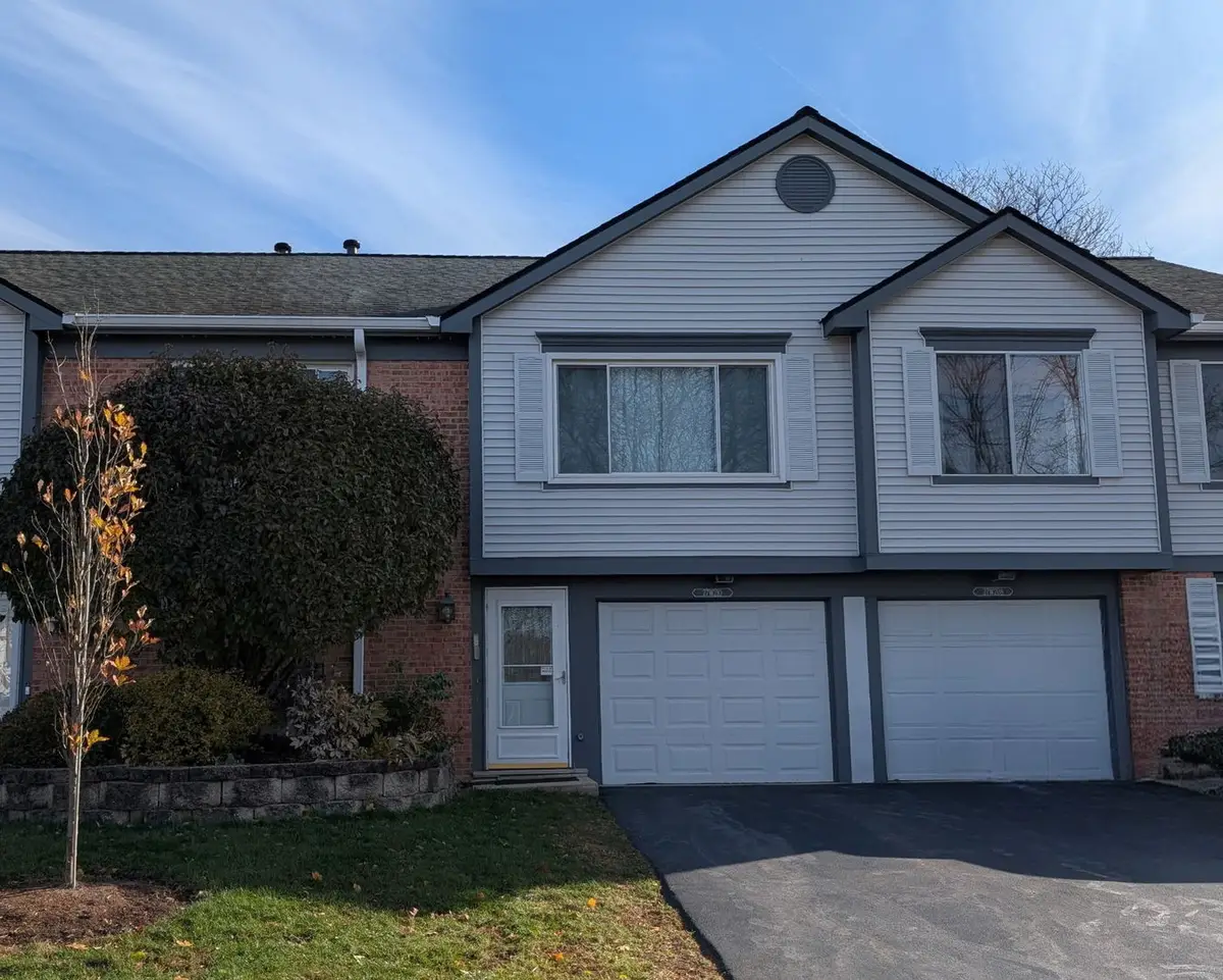 27W210 Providence Lane, Winfield, IL 60190 - Image #1