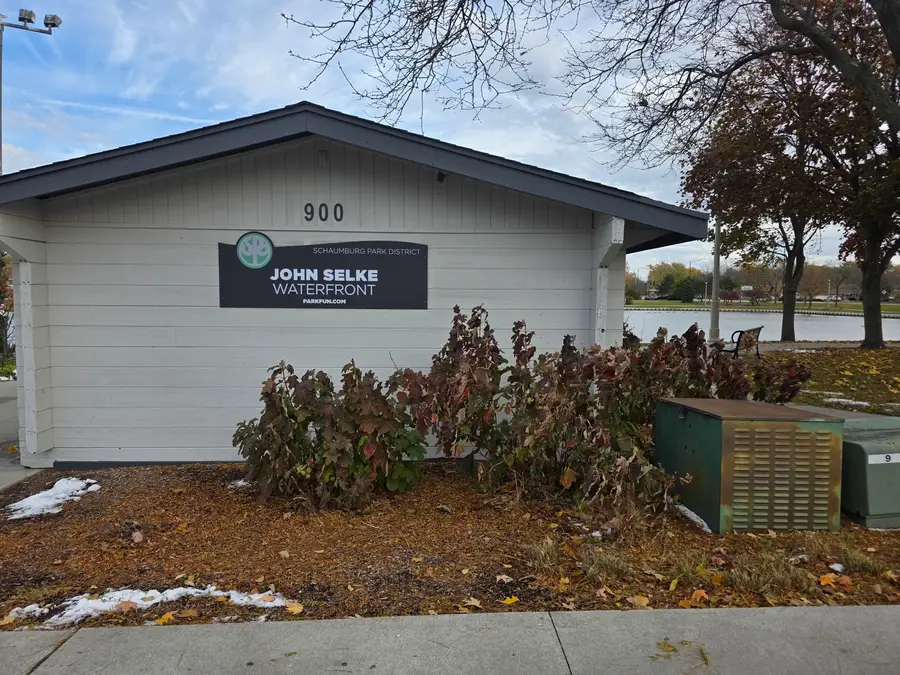 6 Stone Bridge Court, Schaumburg, IL 60193 - Image #3