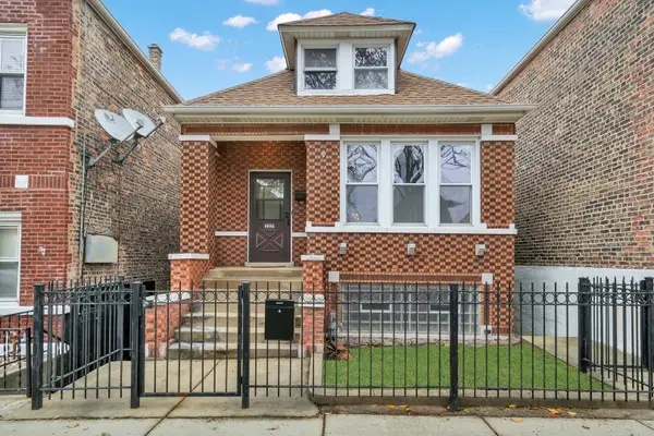 3351 S Carpenter Street, Chicago, IL 60608
