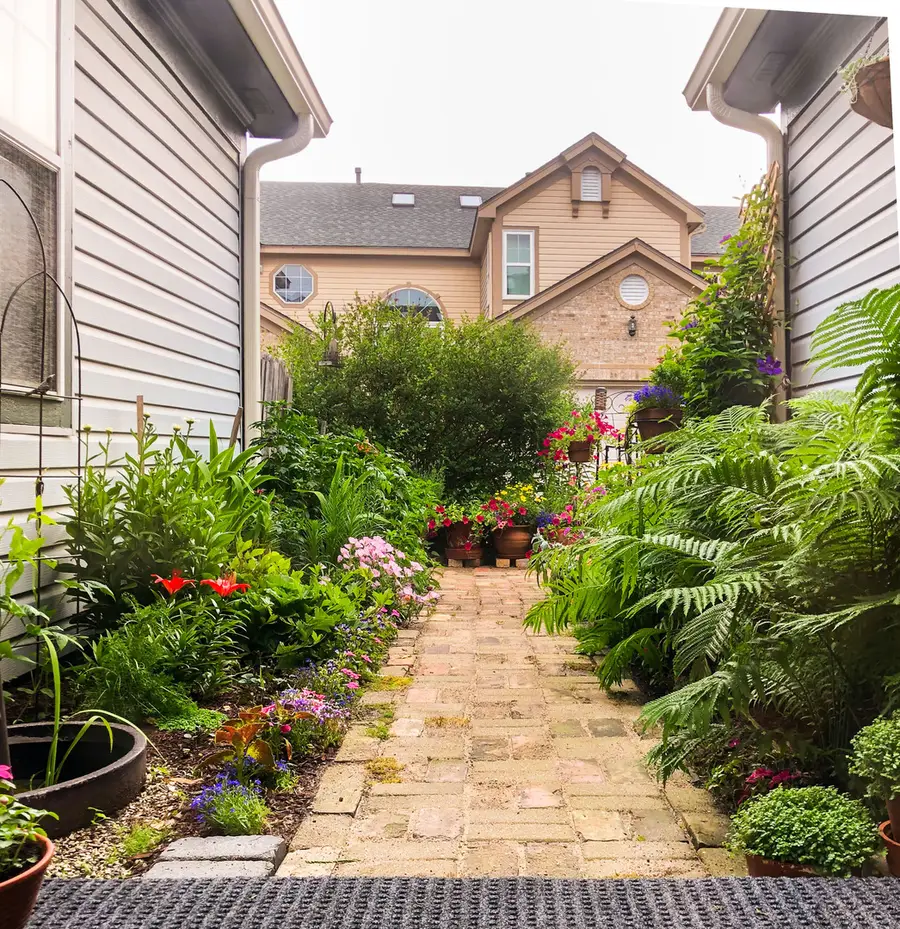 337 Kresswood Drive, West Chicago, IL 60185 - Image #2