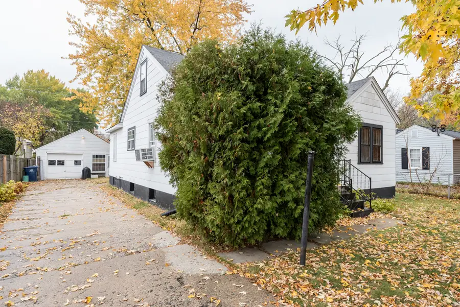 102 Baldwin Avenue, Waukegan, IL 60085 - Image #3