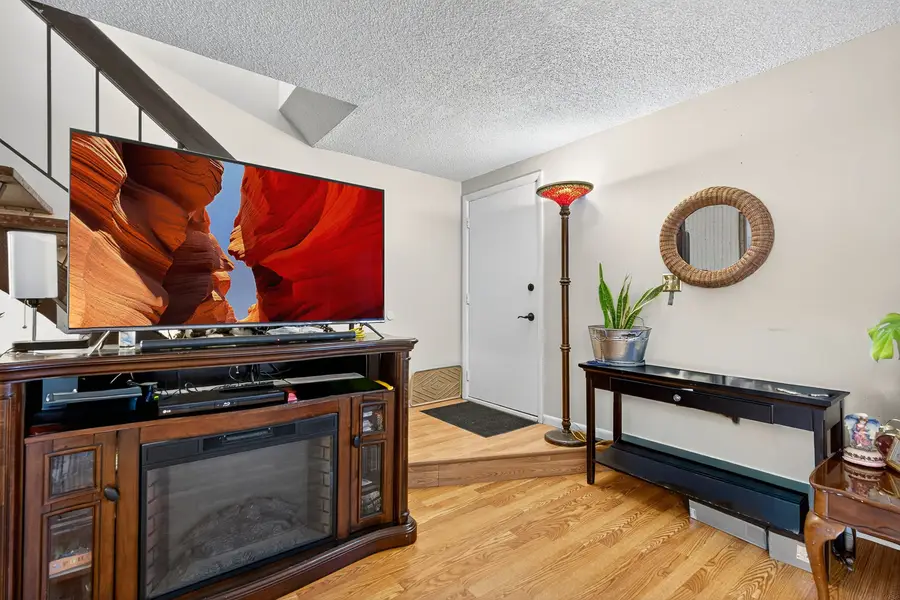 5525 Pebblebeach Drive, Hanover Park, IL 60133 - Image #3