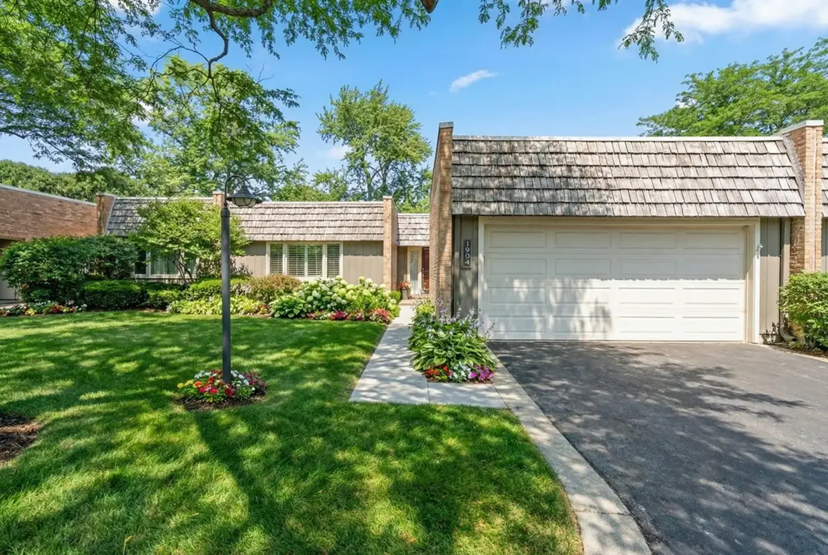 1904 Somerset Lane, Northbrook, IL 60062 - #1