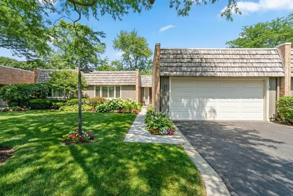 1904 Somerset Lane, Northbrook, IL 60062