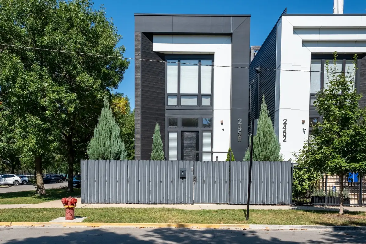 2456 W Ohio Street, Chicago, IL 60612 - #1