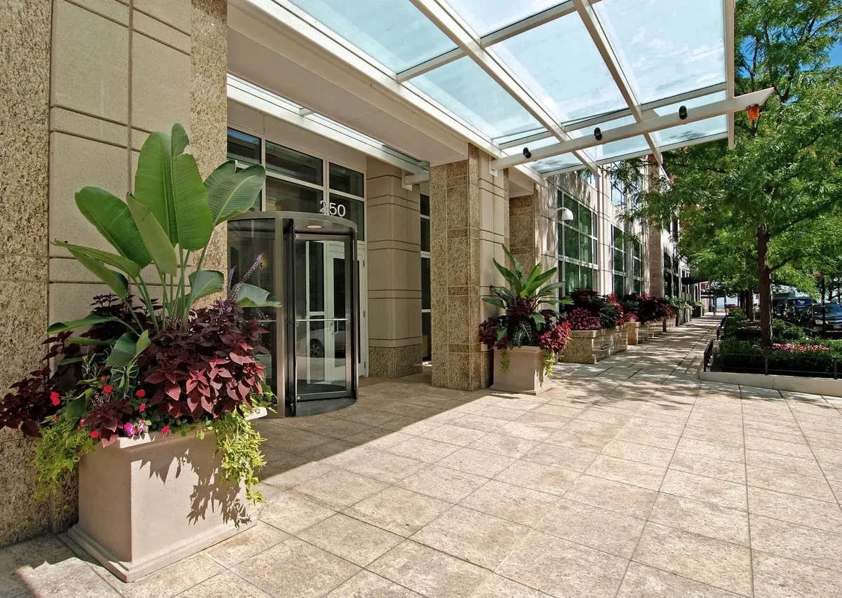 250 E Pearson Street #901, Chicago, IL 60611 - Image #1