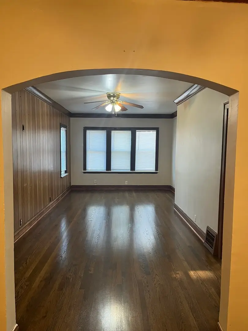 10427 S Avenue H Avenue, Chicago, IL 60617 - #3