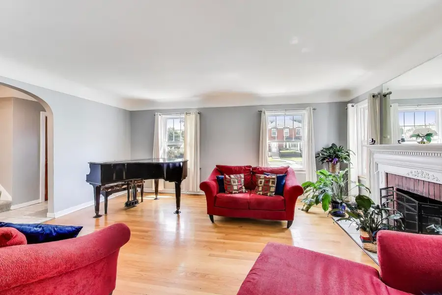 9116 S Claremont Street, Chicago, IL 60643 - #3