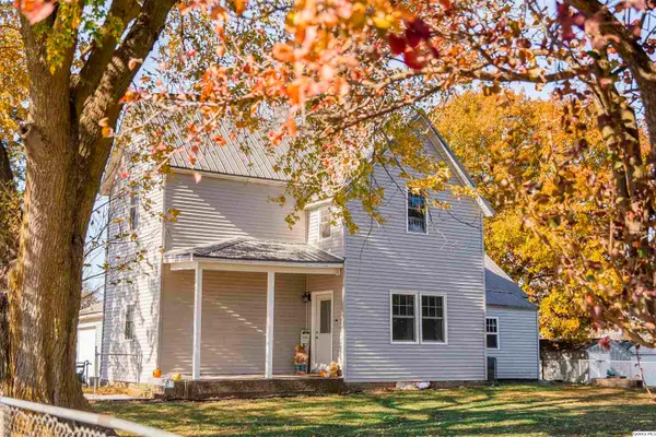 1621 Hwy 24, Paloma, IL 62359