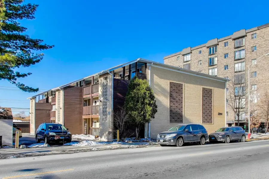 2244 N Harlem Avenue #8, Elmwood Park, IL 60707 - Image #3
