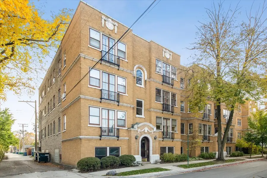 845 Pleasant Street #3E, Oak Park, IL 60302 - Image #3