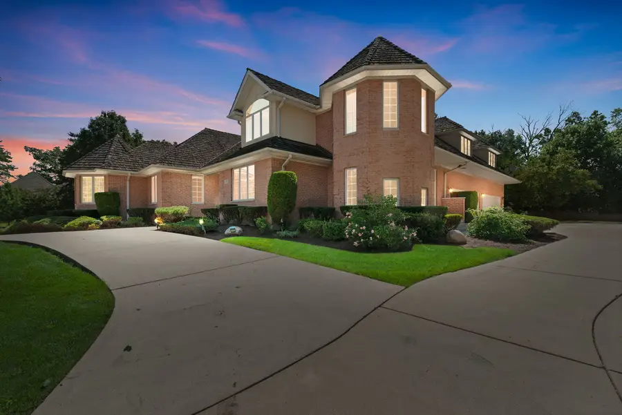 911 Red Fox Lane, Oak Brook, IL 60523 - Image #2