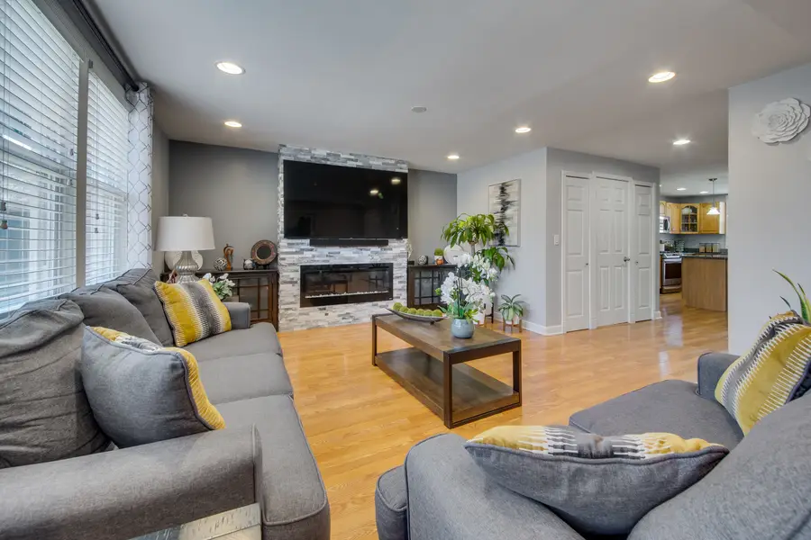 3120 N Christiana Avenue, Chicago, IL 60618 - Image #3