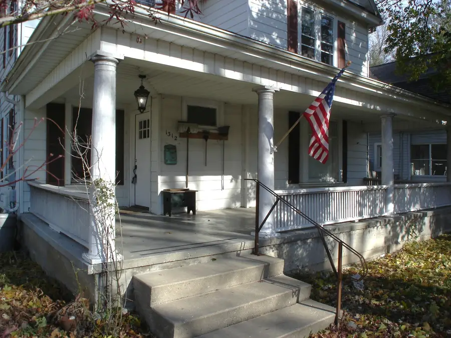 1312 S Peoria Avenue, Dixon, IL 61021 - Image #2