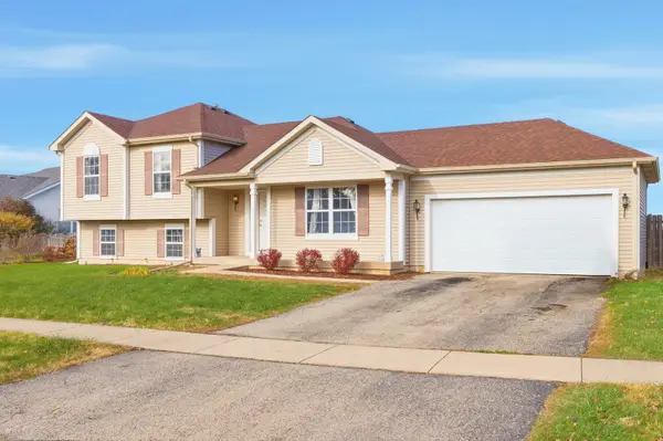 145 Heatherfield Lane, DeKalb, IL 60115