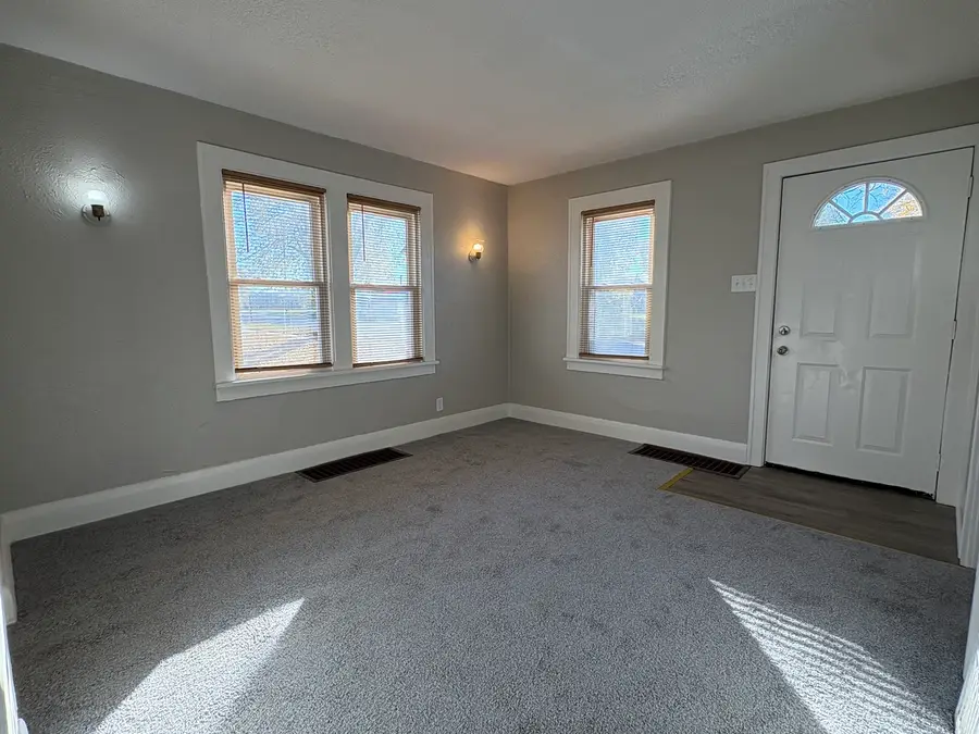 238 N Fairmont Avenue, Kankakee, IL 60901 - Image #3