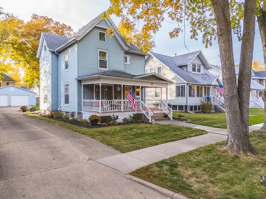 609 N Jackson Street, Clinton, IL 61727 - Image #2