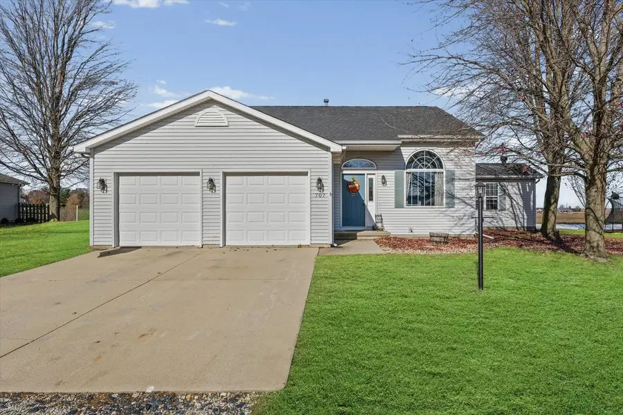 707 Country View Drive, Philo, IL 61864 - Image #2