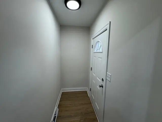 8626 S Burnham Avenue, Chicago, IL 60617 - Image #2