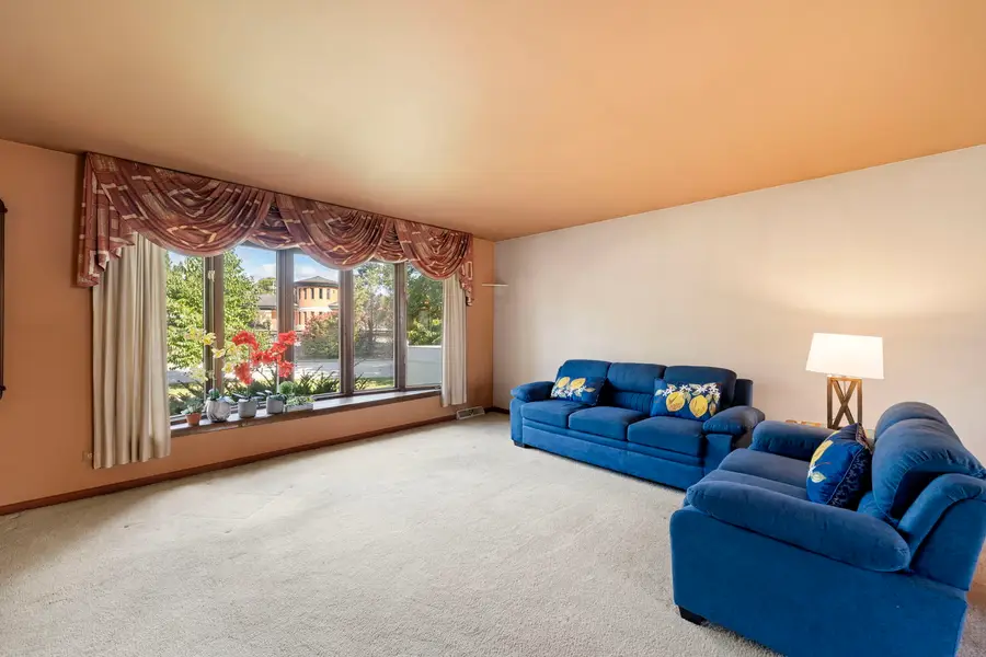 2405 Avondale Avenue, Park Ridge, IL 60068 - Image #3