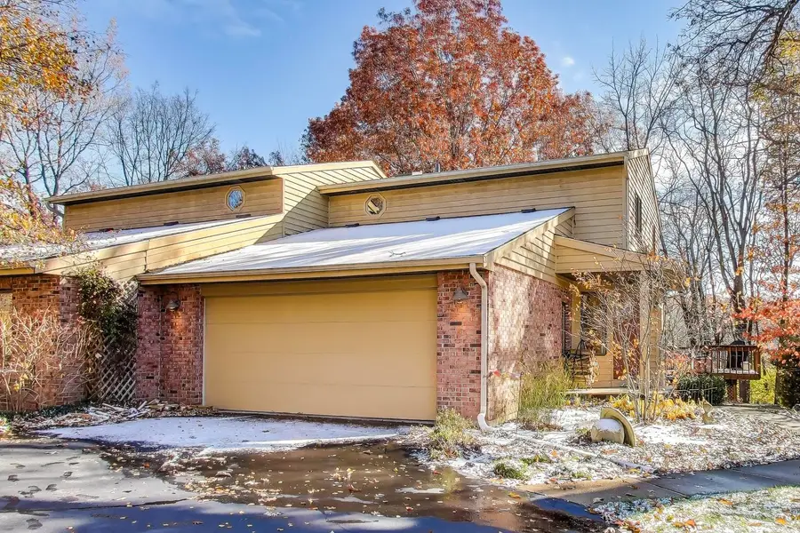 42W231 Retreat Court, Saint Charles, IL 60175 - Image #2