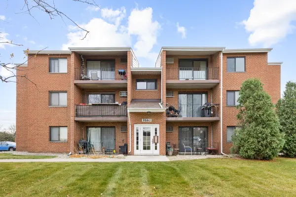 9860 W 153rd Street #312, Orland Park, IL 60462