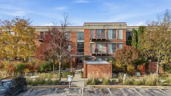 361 Kelburn Road #312, Deerfield, IL 60015