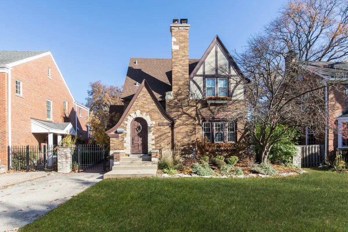 Address Withheld By Seller, Park Ridge, IL 60068 - Image #1