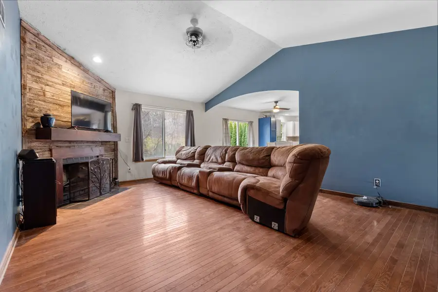 117 Drew Court, Poplar Grove, IL 61065 - Image #2