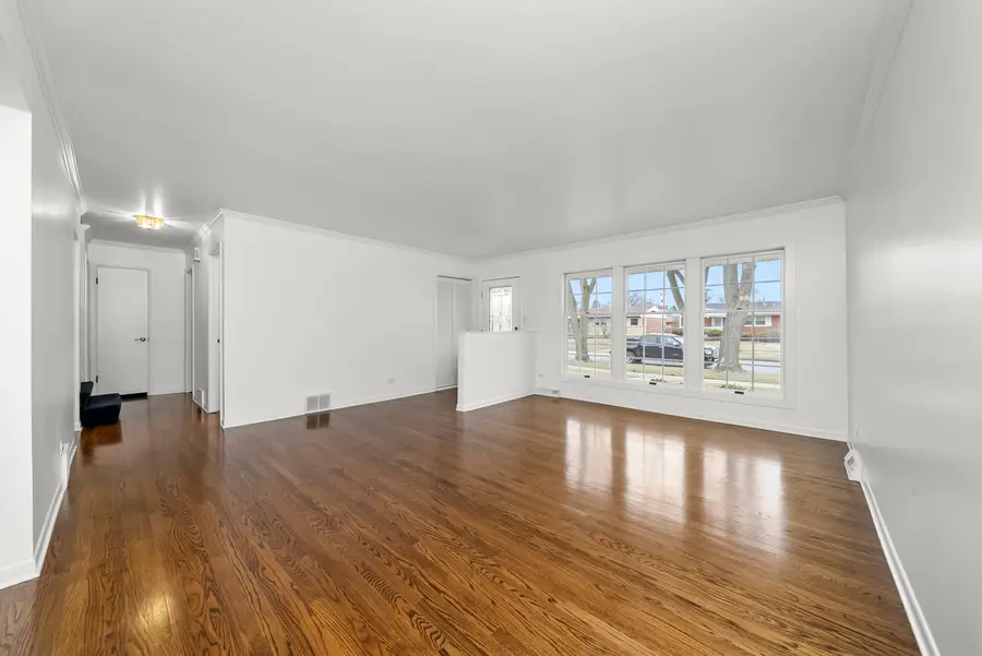 10025 Mulberry Avenue, Oak Lawn, IL 60453 - Image #3