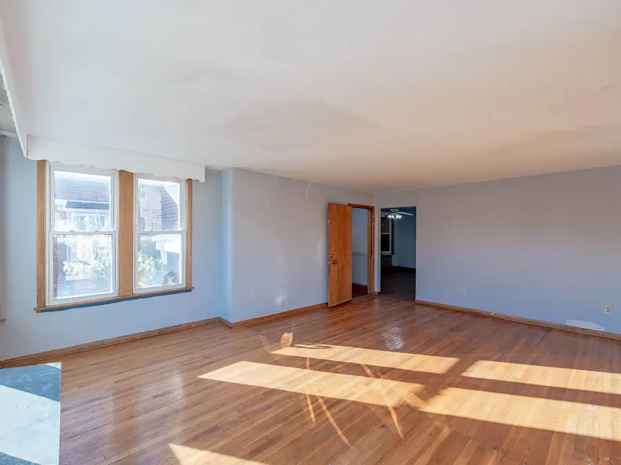 6218 S Artesian Avenue, Chicago, IL 60629 - Image #3