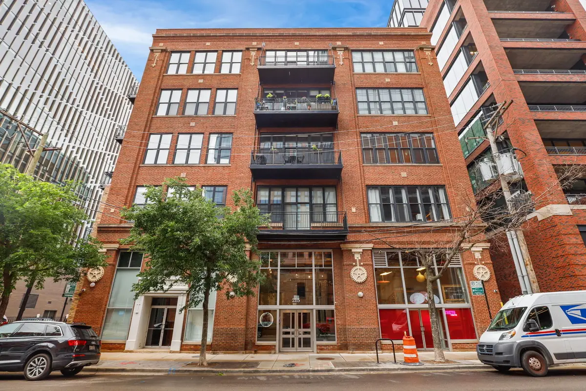 215 N Aberdeen Street #202B, Chicago, IL 60607 - Image #1