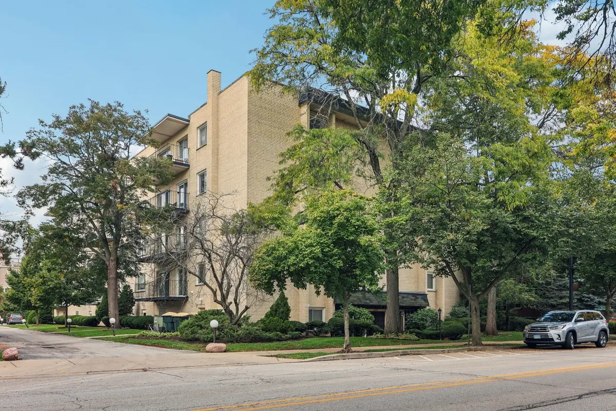 8650 Ferris Avenue #203, Morton Grove, IL 60053 - Image #1