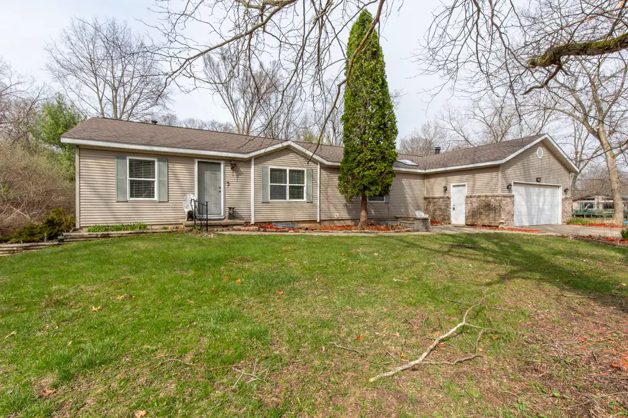 39 Timberlane Drive, Putnam, IL 61560 - #2