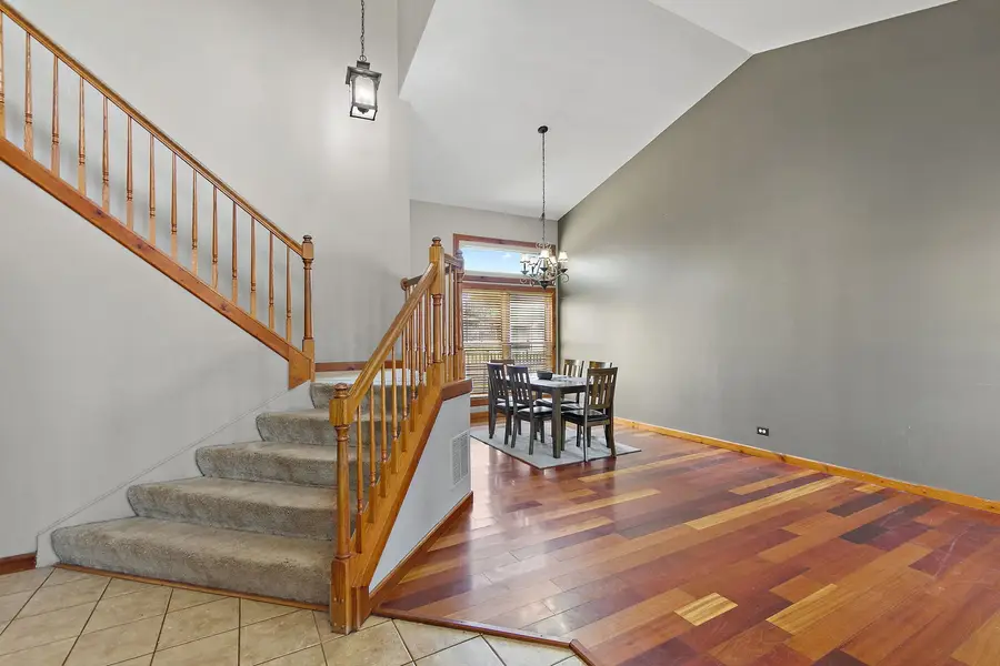 870 Noelle Bend, Lake In The Hills, IL 60156 - Image #2