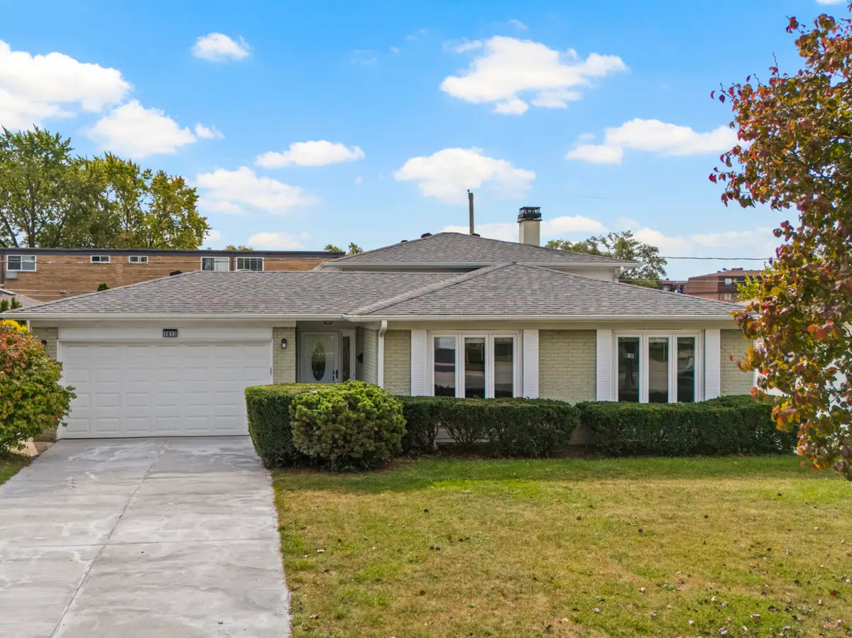 1813 W Pheasant Trail, Mount Prospect, IL 60056 - #1