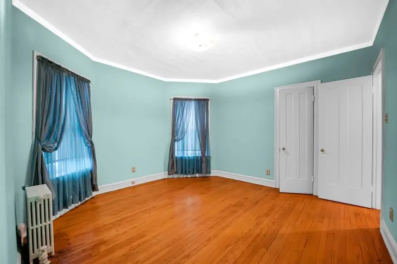 7652 S Cornell Avenue, Chicago, IL 60649 - #2