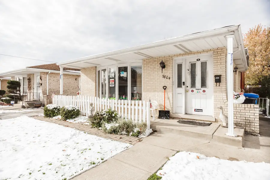 5804 S Kenton Avenue, Chicago, IL 60629 - Image #2