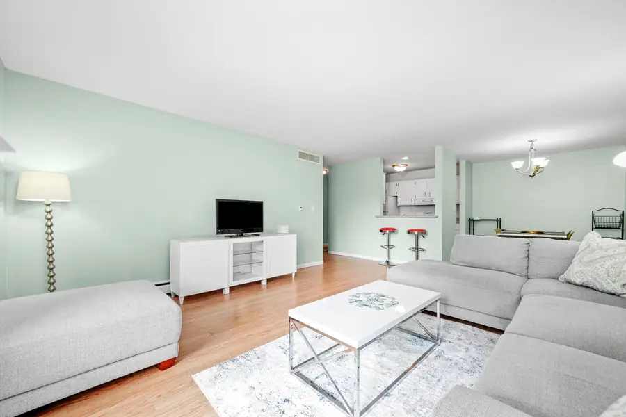 1926 Prairie Square #210B, Schaumburg, IL 60173 - Image #3