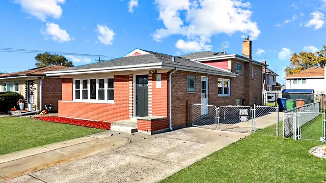 5748 W 89th Place, Oak Lawn, IL 60453 - Image #2