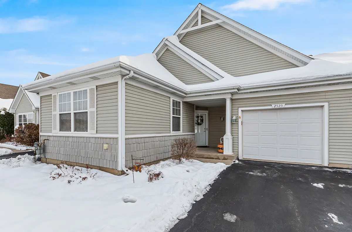2525 Park Ridge Court #2525, Crest Hill, IL 60403 - Image #1