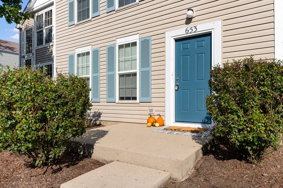 653 Serendipity Drive, Aurora, IL 60504 - Image #2