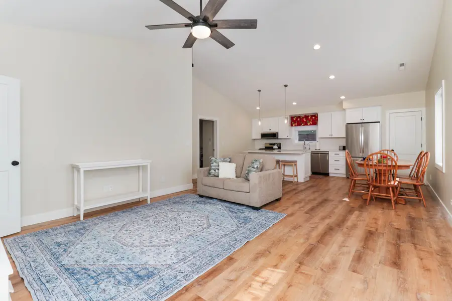 607 E 2nd Street, Delavan, IL 61734 - Image #2