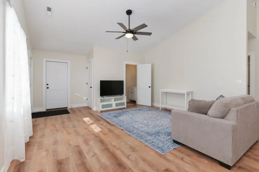 607 E 2nd Street, Delavan, IL 61734 - Image #3