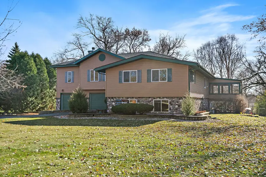 9513 Elm Lane, Crystal Lake, IL 60014 - Image #3
