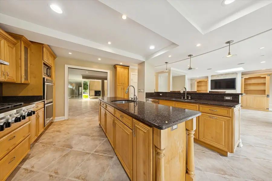 1136 Barneswood Drive, Downers Grove, IL 60515 - Image #2