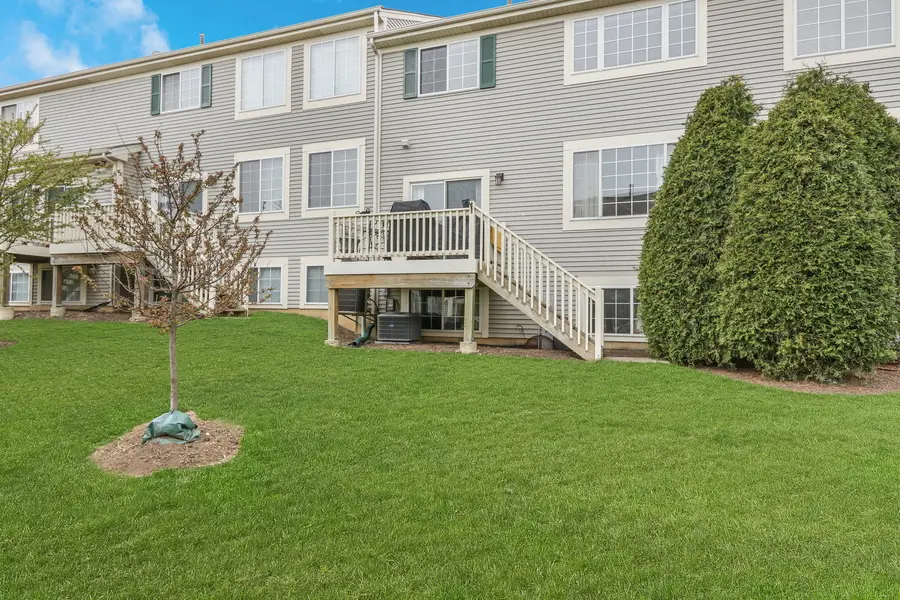 761 Creekside Circle #9-3, Gurnee, IL 60031 - Image #3