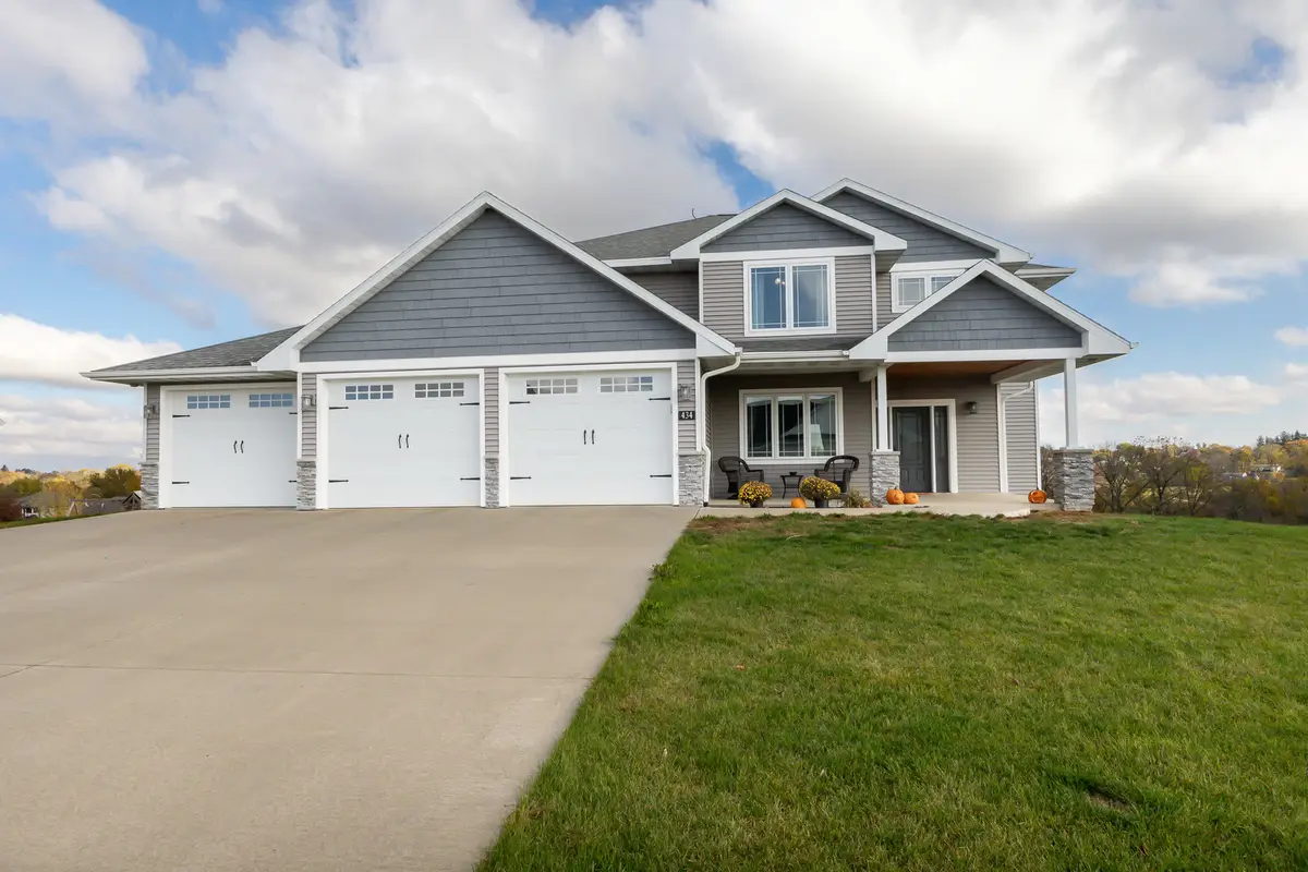 434 White Street, Benton, WI 53803 - Image #1