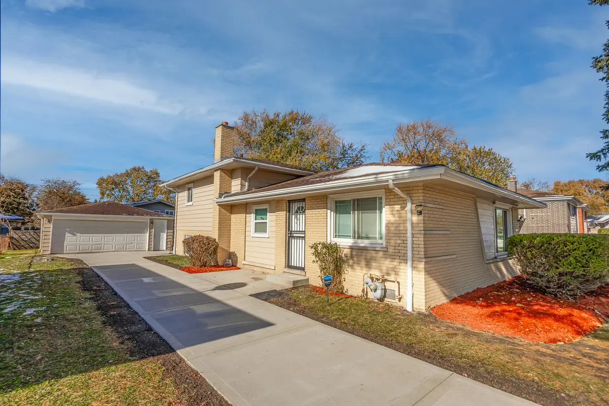 15324 Dobson Avenue, South Holland, IL 60473 - #1